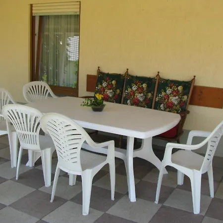 Ferienwohnung Herbsleben Apartment